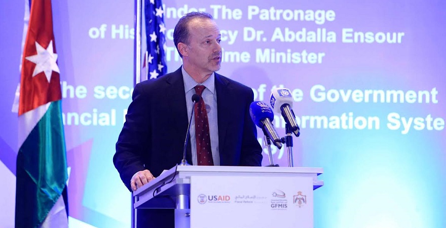 Джим Барнхарт, представник USAID